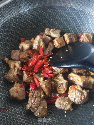 牛腩烧土豆的做法步骤：6