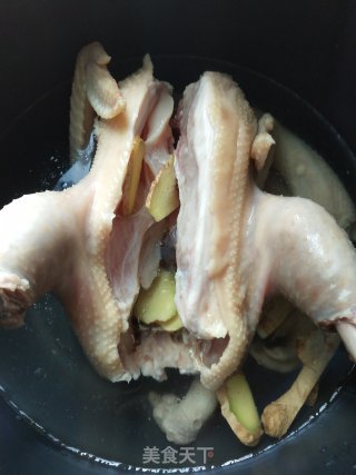 凉拌鸡肉的做法步骤：1