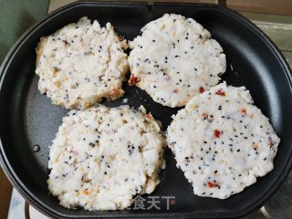 山药枸杞芝麻甜饼的做法步骤：5