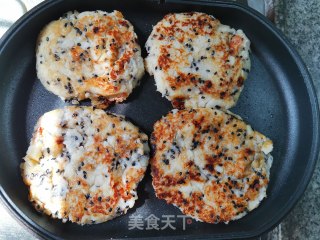 山药枸杞芝麻甜饼的做法步骤：7