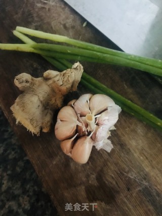 娃娃菜炒虾的做法步骤：2
