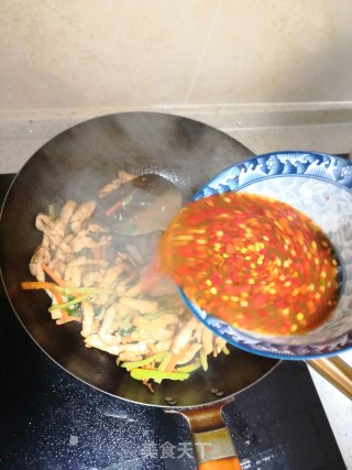 酸辣鸡丝的做法步骤：7