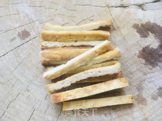 过油鸭蒸豆腐干的做法步骤：2