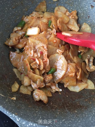 “酸辣美食”酸辣土豆片的做法步骤：16