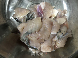 水煮鱼片的做法步骤：1