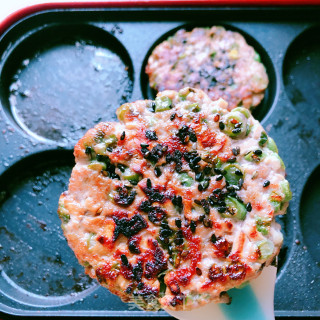 槐花蛋豇豆肉汉堡包????的做法步骤：18