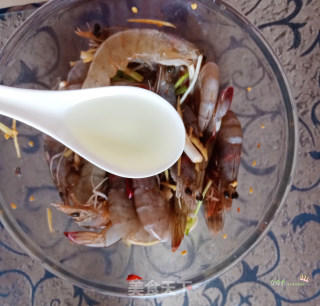 锡纸烤大虾 蒜香青虾 烤箱虾子 烤箱菜的做法步骤：5