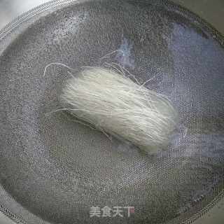 枸杞菠菜斑粉丝的做法步骤：2