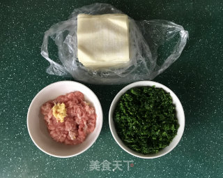 酸辣苜蓿馄饨的做法步骤：1