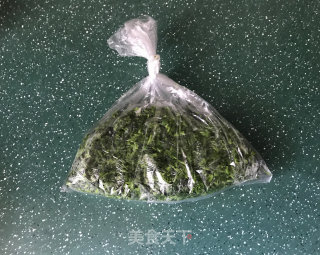 酸辣苜蓿馄饨的做法步骤：2