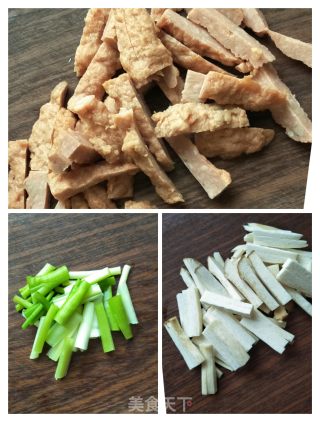 牛肉庚杏鲍炒蒜苔的做法步骤：3