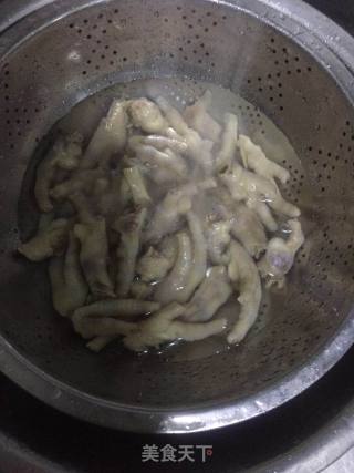 酸辣鸡爪的做法步骤：4