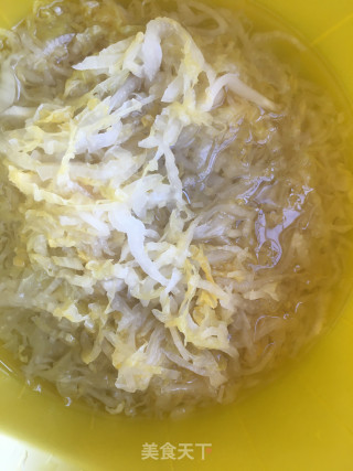 “酸辣美食”红油酸菜炖排骨的做法步骤：8