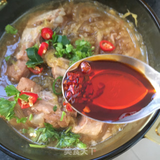“酸辣美食”红油酸菜炖排骨的做法步骤：21
