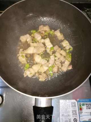 五花肉炒荷兰豆的做法步骤：4