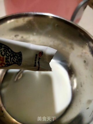 牛奶版酸奶的做法步骤：2
