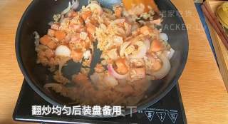 午餐肉蛋包饭，一餐一饭，简单美味，给自己一份好心情吧。的做法步骤：6
