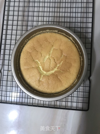 蓝莓芝士慕斯蛋糕的做法步骤：1
