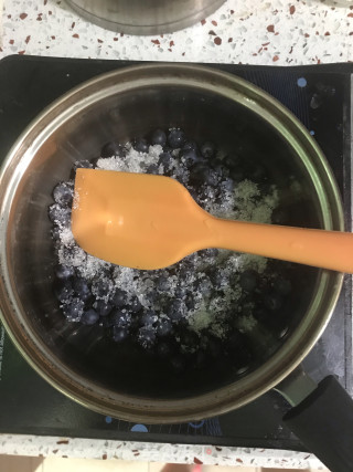 蓝莓芝士慕斯蛋糕的做法步骤：3