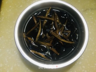 酸辣鸡蛋汤的做法步骤：1