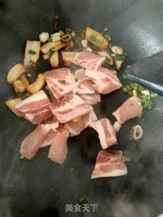 花菜炒肉的做法步骤：3