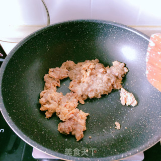 槐花炒鱼籽的做法步骤：5