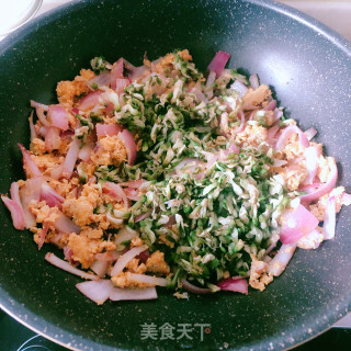 槐花炒鱼籽的做法步骤：9