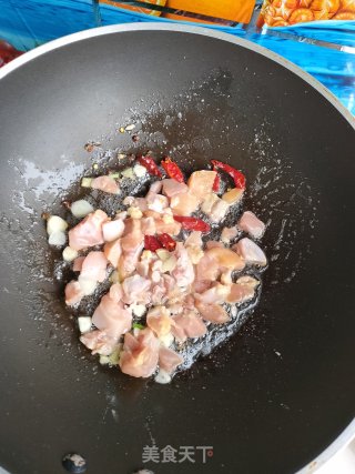酸辣瓜片炒肉的做法步骤：6