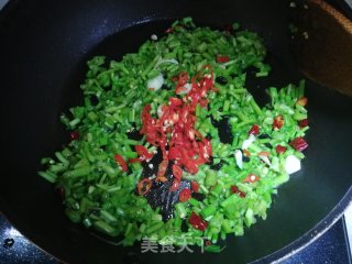 香辣冬苋菜梗的做法步骤：4