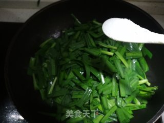 小炒韭菜的做法步骤：4