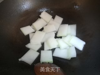 红烧冬瓜片的做法步骤：1
