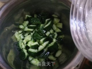 拍黄瓜的做法步骤：2