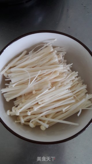 排骨蒸金针菇的做法步骤：3