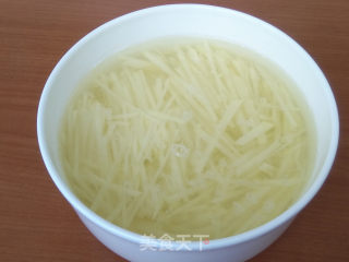 酸辣土豆丝的做法步骤：2