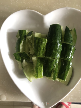 酱醋拌芦笋黄瓜的做法步骤：2
