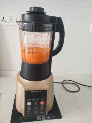 红萝卜汁饼的做法步骤：1