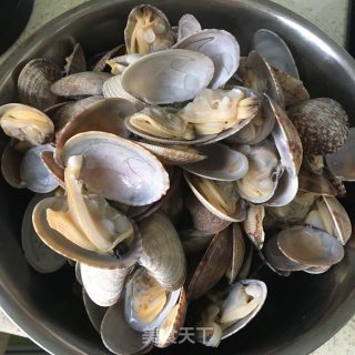 葱姜爆炒花蛤的做法步骤：4