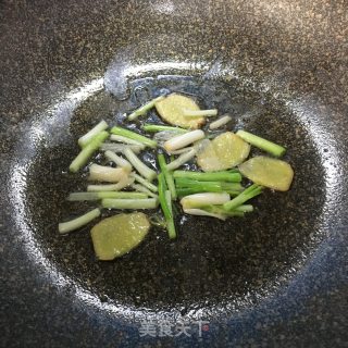 葱姜爆炒花蛤的做法步骤：5