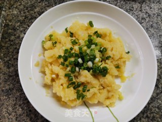 双葱肉丁土豆泥的做法步骤：6