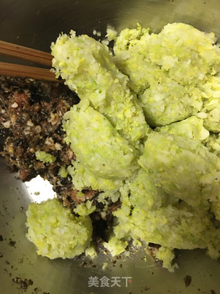 全麦木耳香菇水饺的做法步骤：5