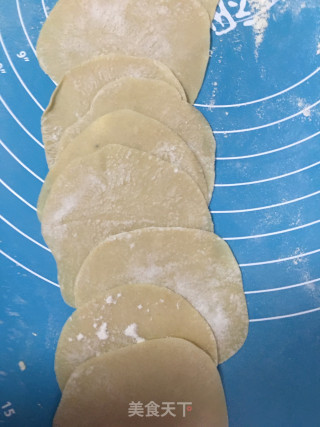 全麦木耳香菇水饺的做法步骤：8