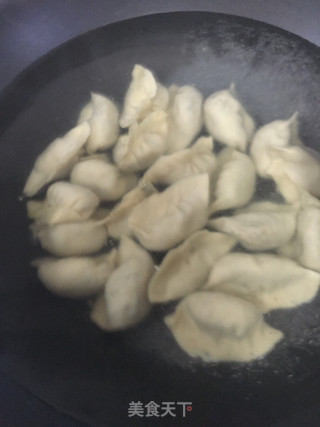 全麦木耳香菇水饺的做法步骤：11