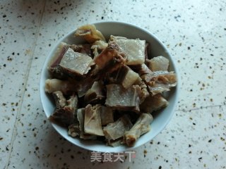 肉类一一板鸭烧豆泡的做法步骤：1