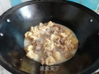 肉类一一板鸭烧豆泡的做法步骤：7