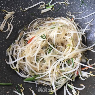 酸辣绿豆芽的做法步骤：10