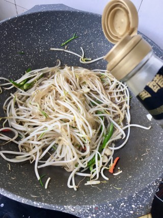 酸辣绿豆芽的做法步骤：12