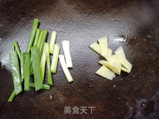 清蒸鲈鱼的做法步骤：3