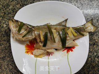 清蒸鲈鱼的做法步骤：6