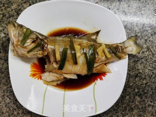 清蒸鲈鱼的做法步骤：7