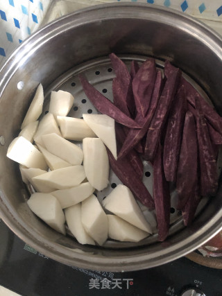 三色杂粮奶羹的做法步骤：1